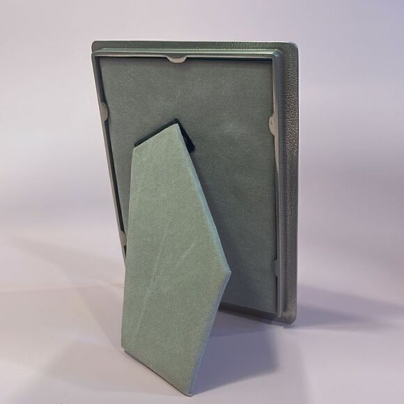 Disney’s Winnie the Pooh Pooh Royal Selangor Picture Frame Classic Pooh EUC - Picture 4 of 7